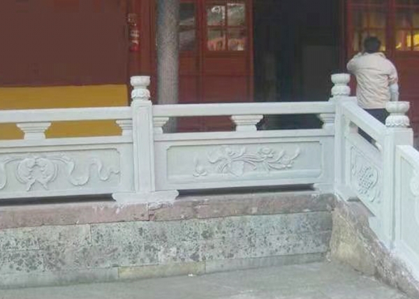 石栏杆